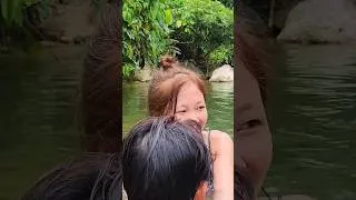 Thumbnail: To survive in the forest, the boy teaches the girl how to swim.