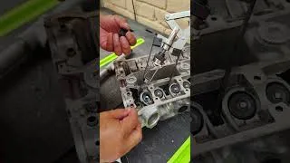 Thumbnail: COMO CAMBIAR LOS SELLOS DE LAS VALVULAS DE UN MOTOR #carros #autos #motores #fypシ #parati