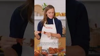 Thumbnail: Jen Garner gets a fried chicken lesson from Melissa Clark 🍗 #cooking #jennifergarner #friedchicken