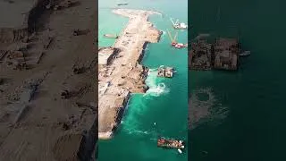 Thumbnail: DUBAI 4K DRONE FOOTAGE | Futuristic Skyline, City of Dreams & Desert Meets the Sea