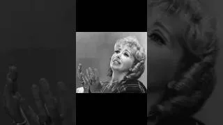 Thumbnail: BEST SINGER EVER #MariaCallas COMPLETELY DESTROYED Beverly Sills' ULTRA SHRILL screaming #belcanto