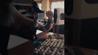 Thumbnail: The @chasebliss Big Time is much more than a delay. And I love moving faders. #oora #synth #effect