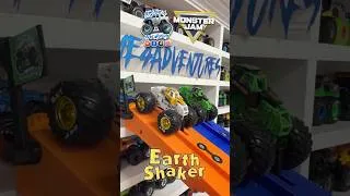 Thumbnail: MonsterJam #Toy #MonsterTruck #Racing #1175 Earth Shaker 🆚 Grave Digger Wild Trainer Truck Battle