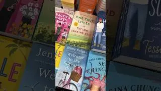 Thumbnail: ☀️ Summer Book Browsing at Barnes and Noble! #bookshopping #shorts #booktube #booktok