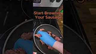 Thumbnail: Classic Biscuits 'n Gravy With Hashbrowns #cooking #food #FoodShorts #biscuitsandgravy #gravy