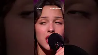 Thumbnail: Olivia Rodrigo covers CMAT on BBC Radio 1's Live Lounge 💚