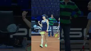 Thumbnail: Forehand so good, even Paula Badosa is jealous 👀