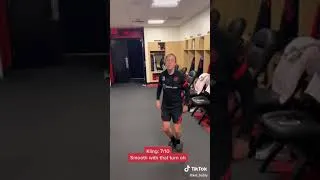 Thumbnail: Thorns-rated - Professional soccer players #SMEEZE in locker room