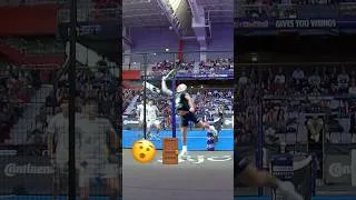 Thumbnail: El inventor de los golpes impossibles 🚪🤯🧙‍♂️ Señor Gonzalo Alfonso #PremierPadel #padel