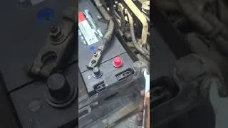 Thumbnail: Hino 700 battry replacement