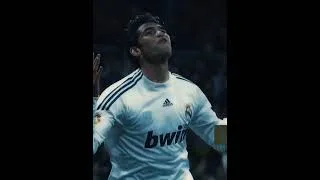Thumbnail: Ricardo Kakà microwave edit