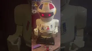 Thumbnail: 400th video coming soon #toyrestoration #retro #restorationproject #robot #toyrobot