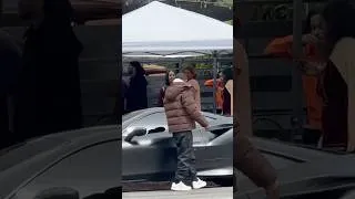 Thumbnail: Roddy Ricch Pulled Up to Marathon Burger in a Ferrari
