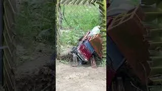 Thumbnail: Toyota MN82 Fell Into the River!  #rccars #shortvideo #rccrawler