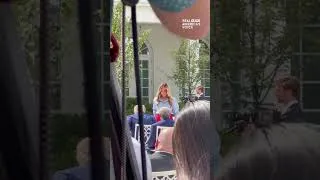 Thumbnail: Find Someone Who Looks At You Like FLOTUS Looks At POTUS