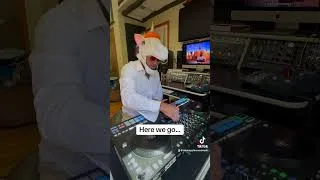 Thumbnail: Booty is Delicious NOW WITH EVEN MORE BOOTY #remix #mashup #weddingdj #bumpin #fire #getdownonit