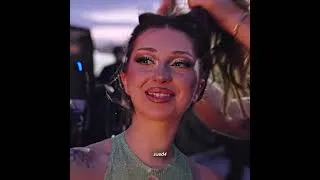 Thumbnail: She's so beautiful 😍