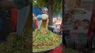 Thumbnail: Highest Selling Tadke Wale Chole Kulche 😍 #foodshorts #indianstreetfood #streetfood