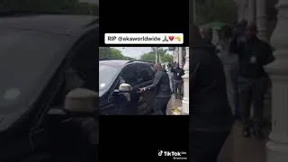 Thumbnail: Rapper AKA's Father Takes flowers to where his son was shot from