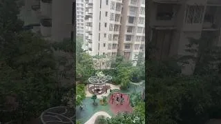 Thumbnail: Baarish Mein Bachpan Yaad Aa Gaya 😭 | Kids Enjoying Rain