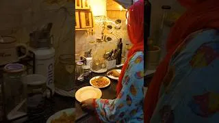 Thumbnail: Aurat Ko Taqatwar Mard Nhi chahye hota..#youtubeshorts