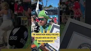 Thumbnail: A world record run... dressed as a turtle? 🐢