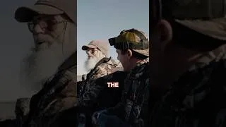 Thumbnail: Si from Duck Dynasty shoots decoy on accident!