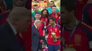 Thumbnail: Die Weltmeister aus Spanien + Donald Trump 😅