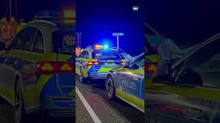 Thumbnail: Fehler beim Abbiegen! Autos rauschen auf sächsischer Staatsstraße ineinander #shorts |SH News German