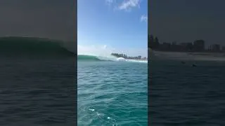 Thumbnail: Couple Sets rolling through the crowd at Kirra