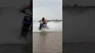 Thumbnail: Water skipping a 3-Wheeler!