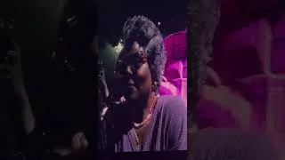 Thumbnail: Drake Shouts out Older Lady in Crowd #concert