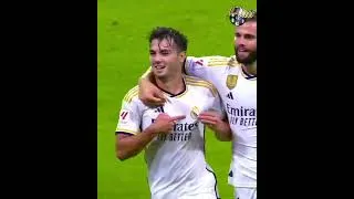 Thumbnail: Entrance and Celebration of Real Madrid on the pitch by Rihanna's song (Run This Town)