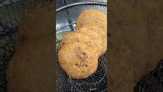 Thumbnail: Chinese street food: Fried cakes, made and sold on the spot by an elderly couple. #streetfood #food