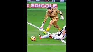 Thumbnail: Other Football Goalkeeper VS Last One #shorts #golkeeper