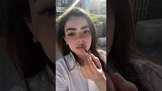 Thumbnail: ¡Maquillándome en la calle en Corea! 😱✨ #Skincare #KBeauty #Shorts