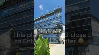 Thumbnail: PLANE ON TOP OF ARENA 😳✈️