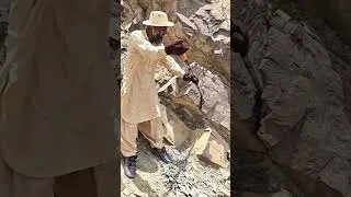 Thumbnail: hidden tressure of Stones 🤪#rockmining #stonemining #stonemining