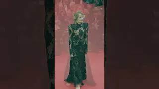 Thumbnail: Jennifer Lawrence Breaks the Tradition of Wearing Heels 👠