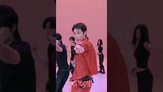 Thumbnail: 도입부터 강렬하게 컴백한 유노윤호 | STUDIO CHOOM ORIGINAL #shorts