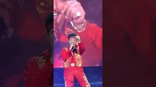 Thumbnail: 🎶 “I Just Might” 🕺💃 Bruno Mars Has the ENTIRE MetLife Stadium Dancing! 🔥🎶