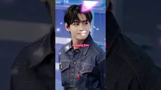 Thumbnail: https://youtu.be/JiQ9RugPitI V’s Sweet Elevator Surprise! #BTSV #VSelfie #BTSArmy #BTSUpdate #BTS7