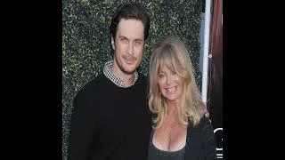 Thumbnail: Top 10 Most Famous Celebrity Mothers & Sons 👩‍👦✨ #shorts #top10