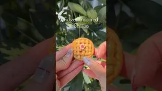 Thumbnail: making a clay fidget spinner 🥧♥︎