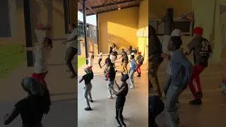 Thumbnail: Comfortable dance moves