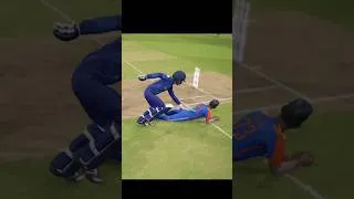 Thumbnail: 😃 Ye Kya Kar Diya Siraj Ko #shorts #youtubeshorts #cricket