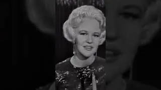 Thumbnail: Peggy Lee "Non Dimenticar" 💃 Live on The Ed Sullivan Show, February 12, 1961 #shorts