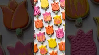 Thumbnail: https://thegracefulbakershop.com/products/beginner-tulips-online-cookie-decorating-class