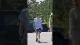 Thumbnail: Paul McCartney and his wife Nancy Shevell were spotted leaving the beach in The Hamptons, NY