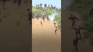 Thumbnail: Moroccan security intercepts migrants near Ceuta border